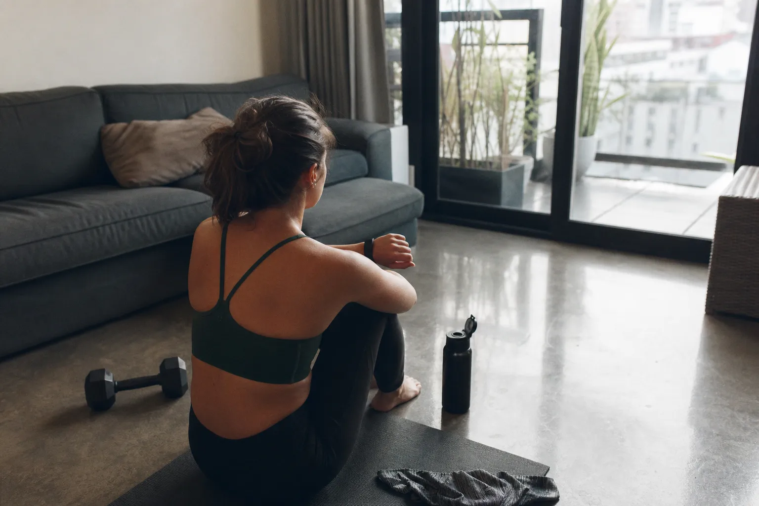 What Heart Rate Variability Means on Your Fitness Tracker—and Whether It's Worth Paying Attention To